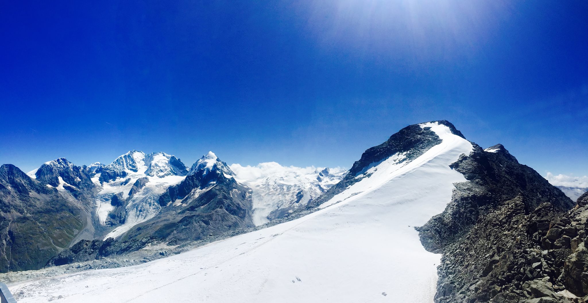 Pogled sa vrha Corvatsch (3303 metara nm)
