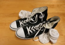 Pustolovina #16: Da li se u braku sve vrti oko smrdljivih čarapa?! Ili da li tuđe uvek lepše smrdi?