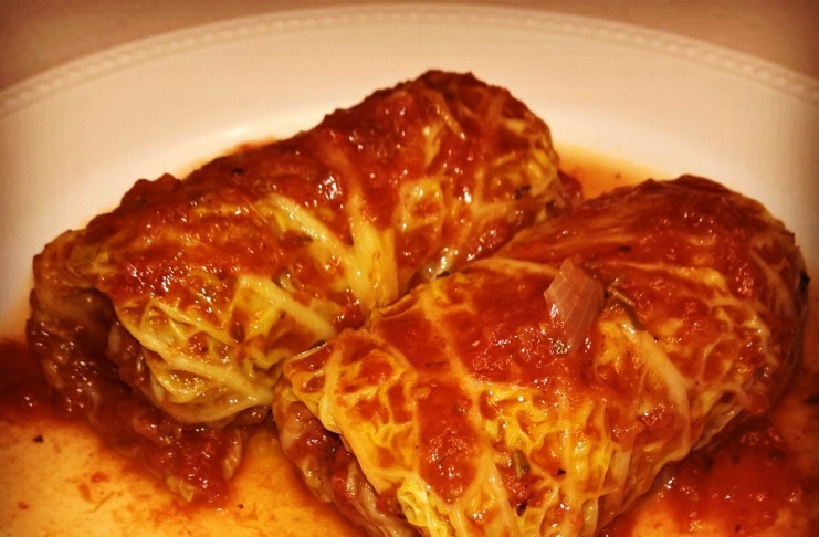 Ručak za danas: Sarma od kelja sa povrćem – lagana, zdrava i neodoljivo ukusna!