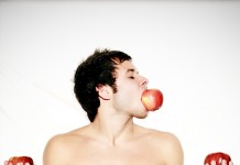 Tajna tačka koju (još) ne znaš: Kako mu masirati prostatu i zavesti ga do ludila