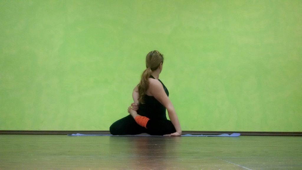 bharadvajasana