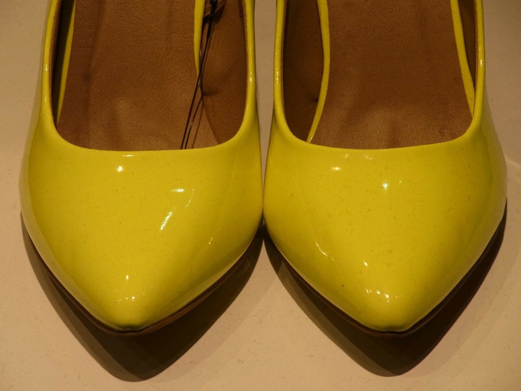 high-heels-98192_1280