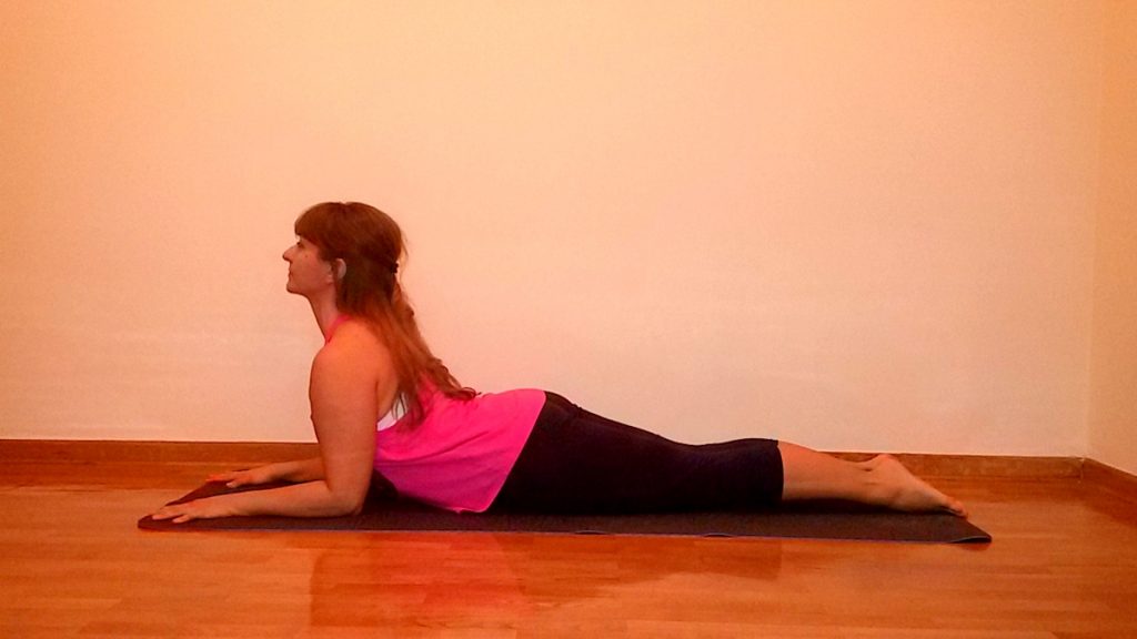 sfinga-ardha-bhujangasana