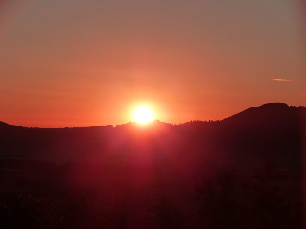 summer-solstice-1474745_1280