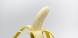 Kako da ulazite u krivinu ispod pojasa: Kada muškarac ima zakrivljen penis