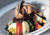 Salata Niçoise po receptu Entonija Bordejna: Francuski klasik koji miriše na leto, vino i život pun ukusa