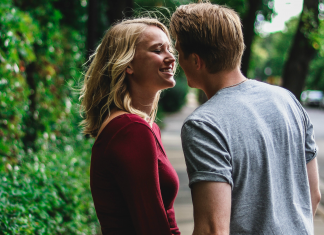 Karmičke lekcije u ljubavi – zašto privlačimo upravo one koji nas najviše bole