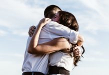 Žene se zaljubljuju u junake, a muškarci u sfinge