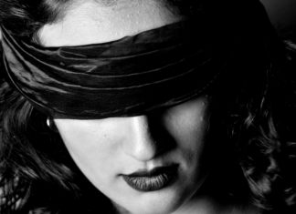 Frojdova šokantna tvrdnja: U krevetu nikada niste samo vas dvoje – u svakom seksualnom odnosu učestvuju četiri osobe