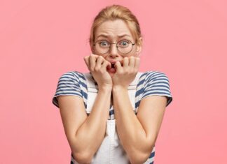 Hand photo created by wayhomestudio - www.freepik.com