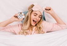 Pomeranje sata – da li zaista spavamo duže ili nas čeka mini šok za organizam? House photo created by lookstudio - www.freepik.com