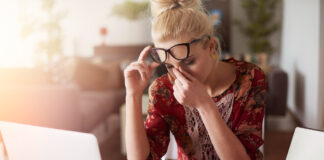 Znate li zašto smo u proleće uvek pospani? Desk photo created by gpointstudio - www.freepik.com