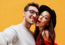 Zatvaranje 2025. i priprema za 2026: 7 koraka za ulazak u novi numerološki ciklus People photo created by svetlanasokolova - www.freepik.com