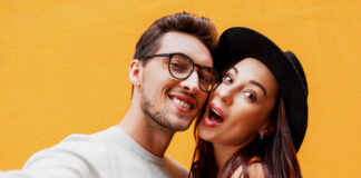 Zatvaranje 2025. i priprema za 2026: 7 koraka za ulazak u novi numerološki ciklus People photo created by svetlanasokolova - www.freepik.com