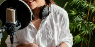 Music photo created by freepik - www.freepik.com