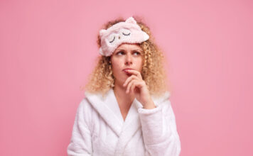 „Queef“ nije sramota, a curenje kad kineš nije kraj sveta – zašto niko ne priča o najčešćim stvarima posle porođaja? Woman photo created by wayhomestudio - www.freepik.com