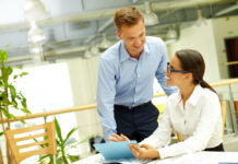 Pare nisu tabu: Kako da razgovaraš o novcu kao odrasla, slobodna žena (i da te pritom niko ne gleda kao zmaja) Business photo created by pressfoto - www.freepik.com