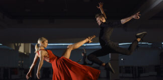 MARS SEKSTIL PLUTON – Parni valjak (jak nagon i odlučnost za postizanje cilja) Music photo created by ArthurHidden - www.freepik.com