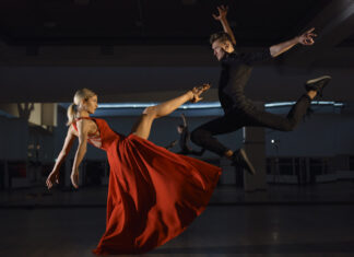 MARS SEKSTIL PLUTON – Parni valjak (jak nagon i odlučnost za postizanje cilja) Music photo created by ArthurHidden - www.freepik.com