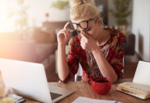 Desk photo created by gpointstudio - www.freepik.com