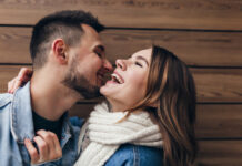 KOLIKO STE S***I? Uradite kviz da vidite da li imate ono što je potrebno da biste bili privlačni Happy woman photo created by lookstudio - www.freepik.com