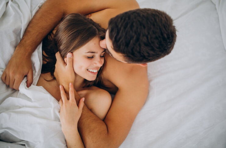 Couple sleeping photo created by senivpetro - www.freepik.com