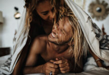 BDSM za obične parove: Početni kit i pravila koja spašavaju vezu od dosade Image by lookstudio on Freepik