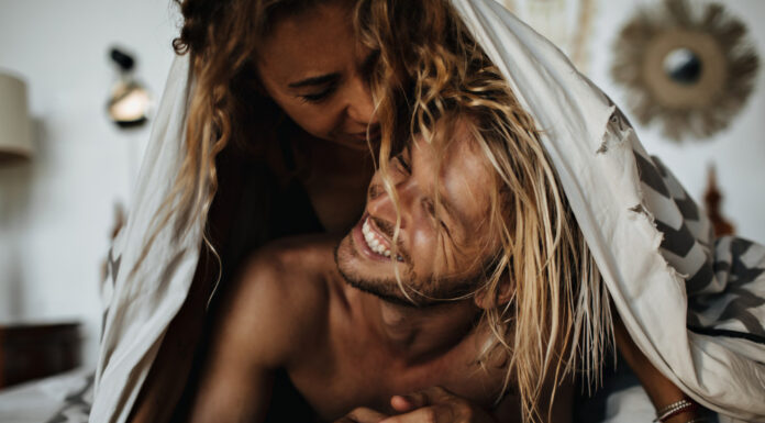 BDSM za obične parove: Početni kit i pravila koja spašavaju vezu od dosade Image by lookstudio on Freepik