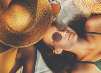 Jupiter ulazi u Lava 30. juna 2026: Vraća se EGO na scenu, a ti konačno možeš da zablistaš ili da izgoriš u sopstvenoj drami! Swimwear photo created by rawpixel.com - www.freepik.com