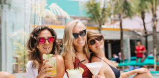 Women friends photo created by lookstudio - www.freepik.com