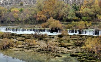 Bunski kanali: Čudo prirode kod Mostara gde se Buna sliva u Neretvu u slapovima