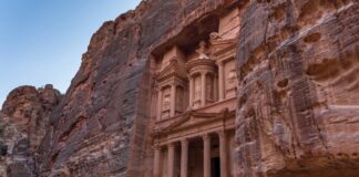 Savršen plan putovanja u Jordan: Od Crvene Petre do pustinje pod zvezdama (Vodič koji svi čuvaju)