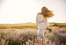 Nedeljni horoskop od 16. do 23. marta 2026: Kosmički koktel strasti i haosa – Venera i Jupiter vas mame u greh, Sunce u Ovnu pali vatru „sad ili nikad“