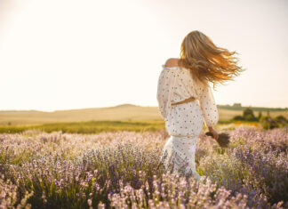 Nedeljni horoskop od 16. do 23. marta 2026: Kosmički koktel strasti i haosa – Venera i Jupiter vas mame u greh, Sunce u Ovnu pali vatru „sad ili nikad“