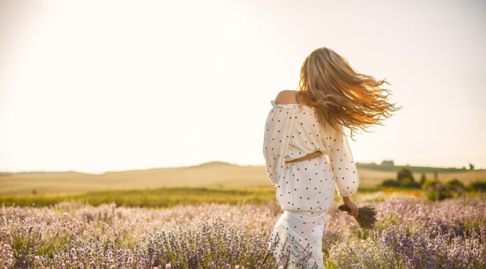 Nedeljni horoskop od 16. do 23. marta 2026: Kosmički koktel strasti i haosa – Venera i Jupiter vas mame u greh, Sunce u Ovnu pali vatru „sad ili nikad“