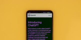 Zašto ljudi širom sveta brišu ChatGPT: Politička kontroverza koja je zapalila internet